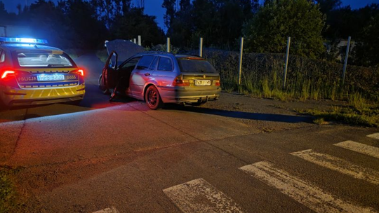 19-latek bez prawa jazdy, pijany i pod wpływem narkotyków zatrzymany za kierownicą BMW