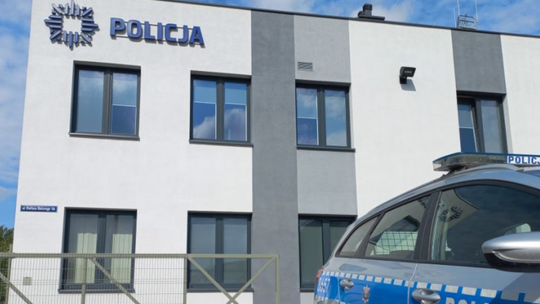 Jechał pod wpływem narkotyków i pomimo sądowych zakazów, motocyklem skradzionym z terenu Niemiec