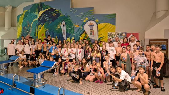 Mikołajkowe Mistrzostwa Miasta i Gminy Bogatynia w Pływaniu