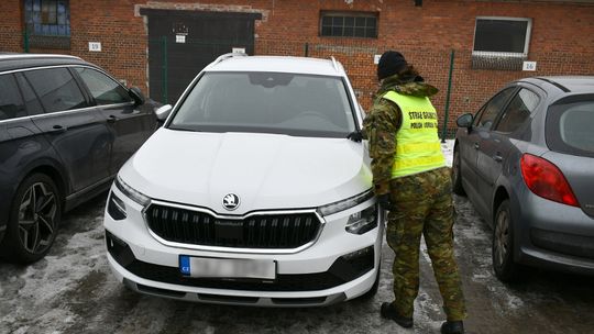 Auto z wypożyczalni okazało się kradzione. Straż Graniczna zatrzymała Skodę