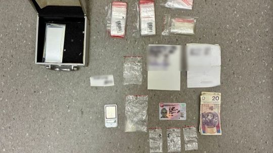 Wpadł z metamfetaminą! Policjanci zabezpieczyli narkotyki i gotówkę