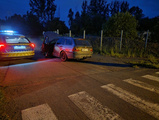19-latek bez prawa jazdy, pijany i pod wpływem narkotyków zatrzymany za kierownicą BMW