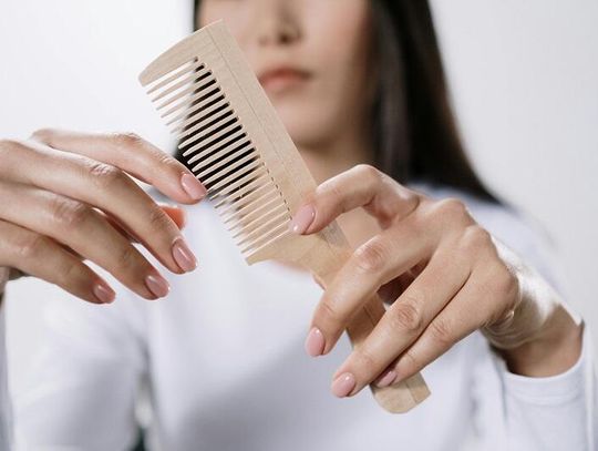 Basen a łuszczyca skóry głowy – co warto wiedzieć?