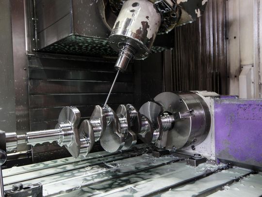 Frezarka krawędziowa ? do czego służy i jak ją prawidłowo używać?