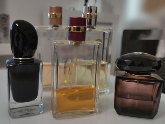 Kradli kosmetyki i perfumy – usłyszeli już zarzuty