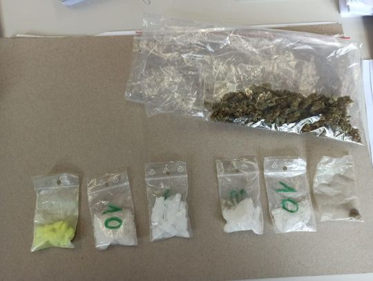 Metamfetamina, marihuana i ekstazy zabezpieczone podczas kontroli drogowej