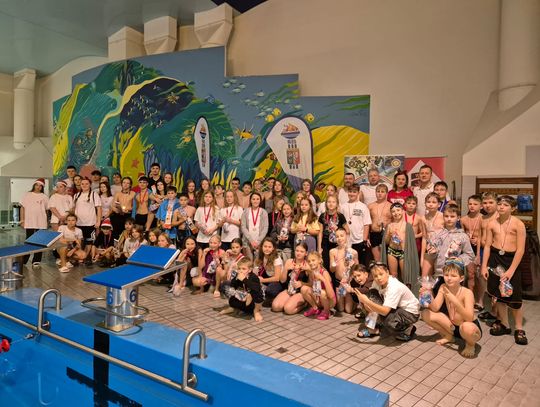 Mikołajkowe Mistrzostwa Miasta i Gminy Bogatynia w Pływaniu