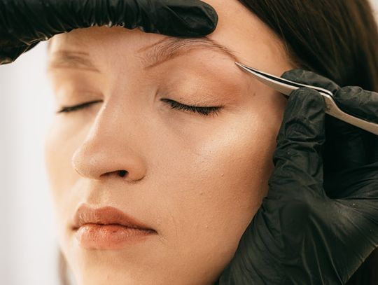 Na czym polega laminowanie brwi?