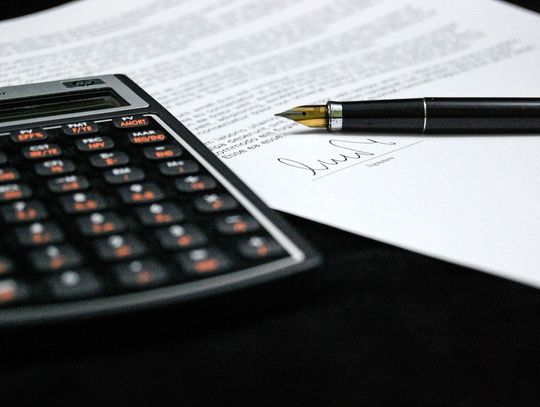 Opłaty notarialne przy zakupie nieruchomości - ile wynoszą?