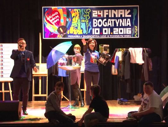 Pełna sala na licytacji