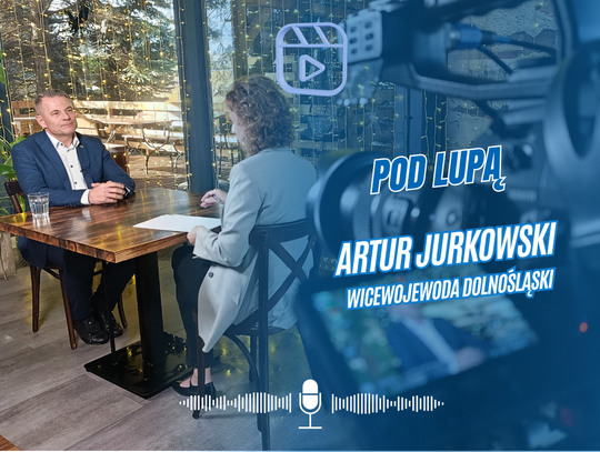 Pod Lupą - Artur Jurkowski