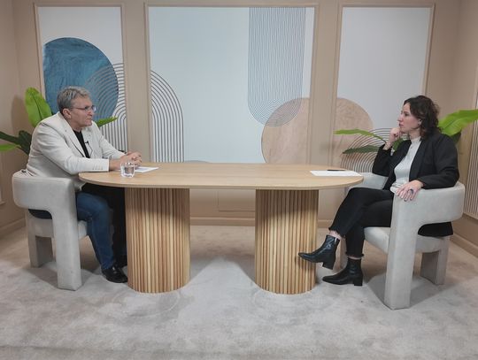 Pod Lupą - Artur Oliasz