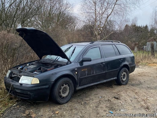 Pościg, narkotyki i broń - 41-latek aresztowany przez bogatyńskich policjantów
