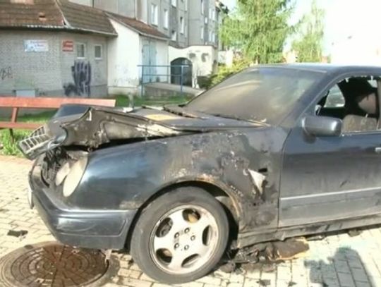 Spłonął Mercedes