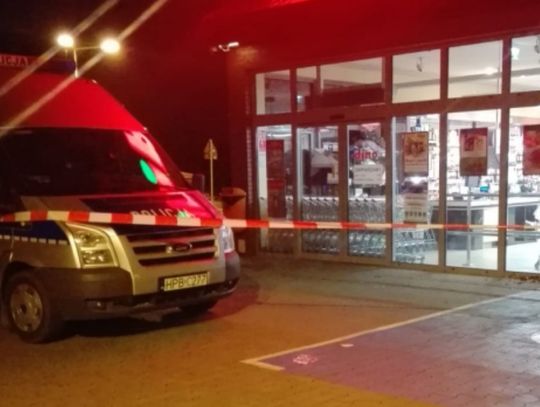 Upozorowali napad na sklep i ukradli kasetkę z pieniędzmi – zostali zatrzymani