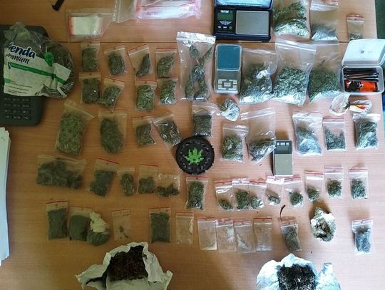 Zatrzymany za posiadanie ponad 1.150 działek handlowych narkotyków