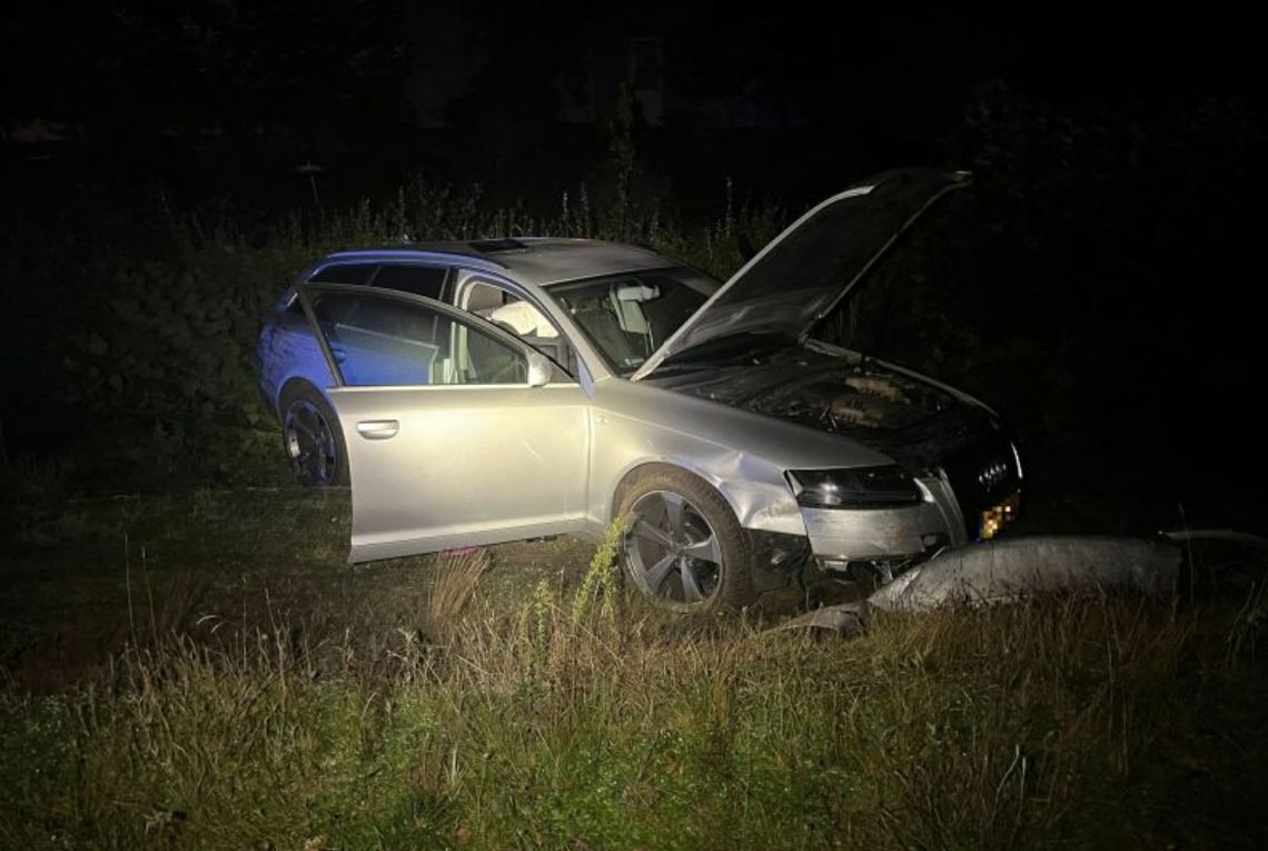 28-latek z dożywotnim zakazem prowadzenia pojazdów rozbił auto mając 2 promile alkoholu
