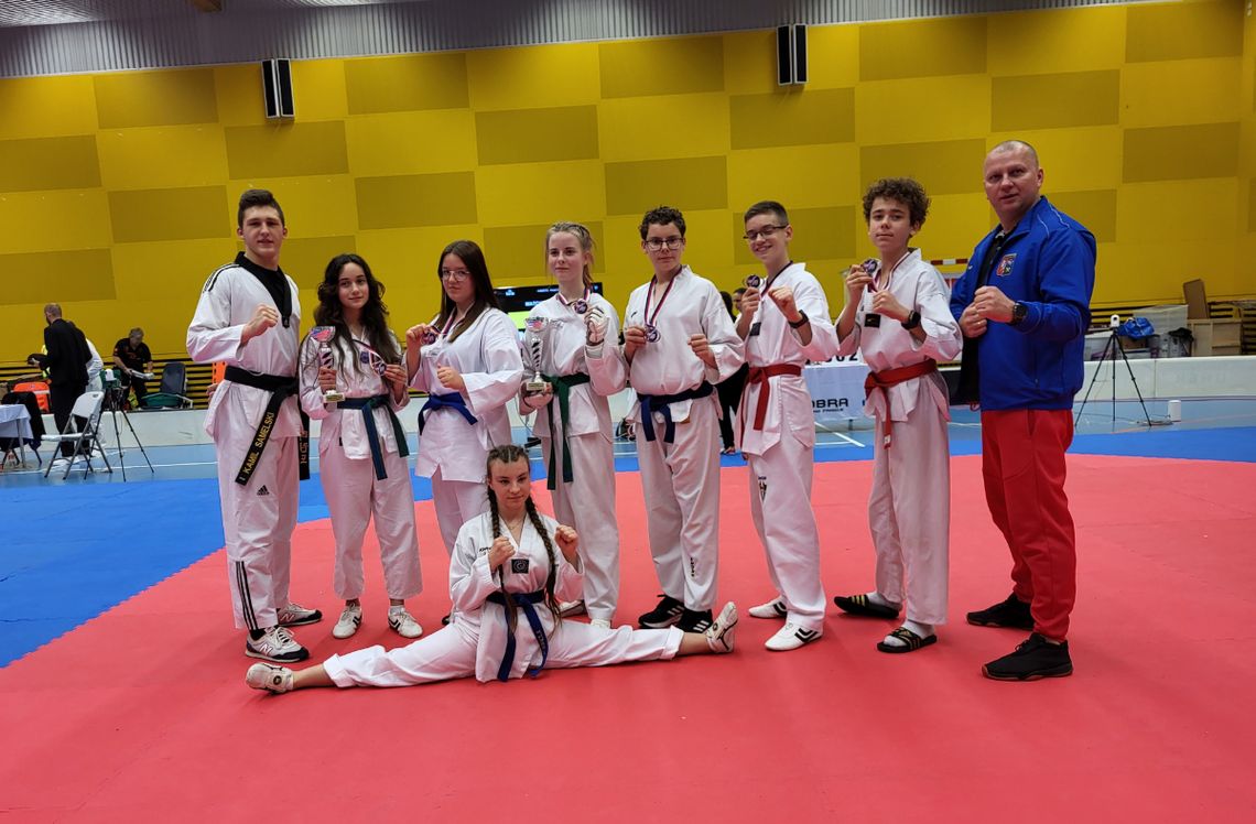 Bogatyńskie taekwondo z medalami z Pragi