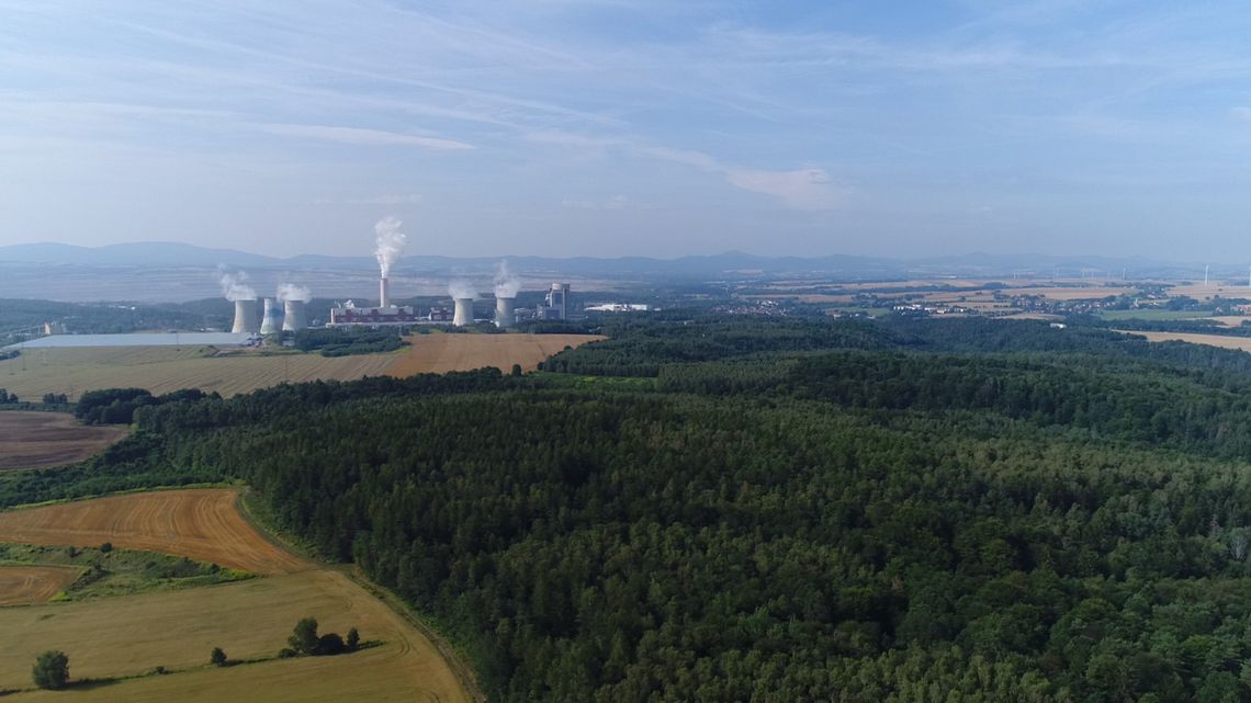 Elektrownia i jej sąsiedztwo Elektrownia i jej sąsiedztwo