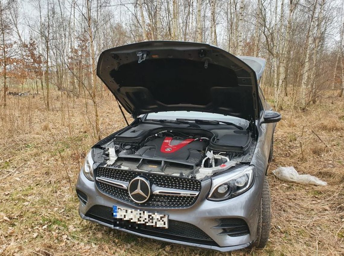 Mercedes skradziony w Niemczech odnaleziony na terenie gminy Bogatynia