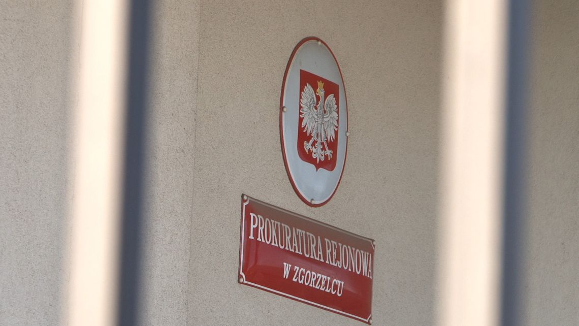 Miał pozwolenie, ujęcie nielegalne? Miał pozwolenie, ujęcie nielegalne?