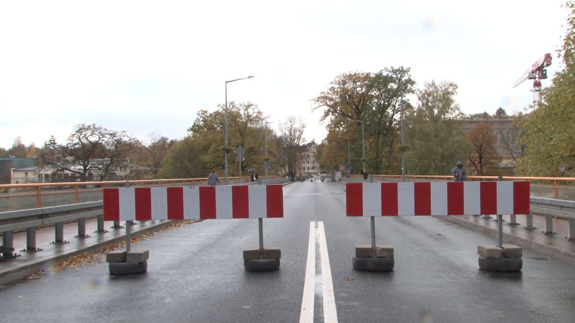 Most zamknięty Most zamknięty