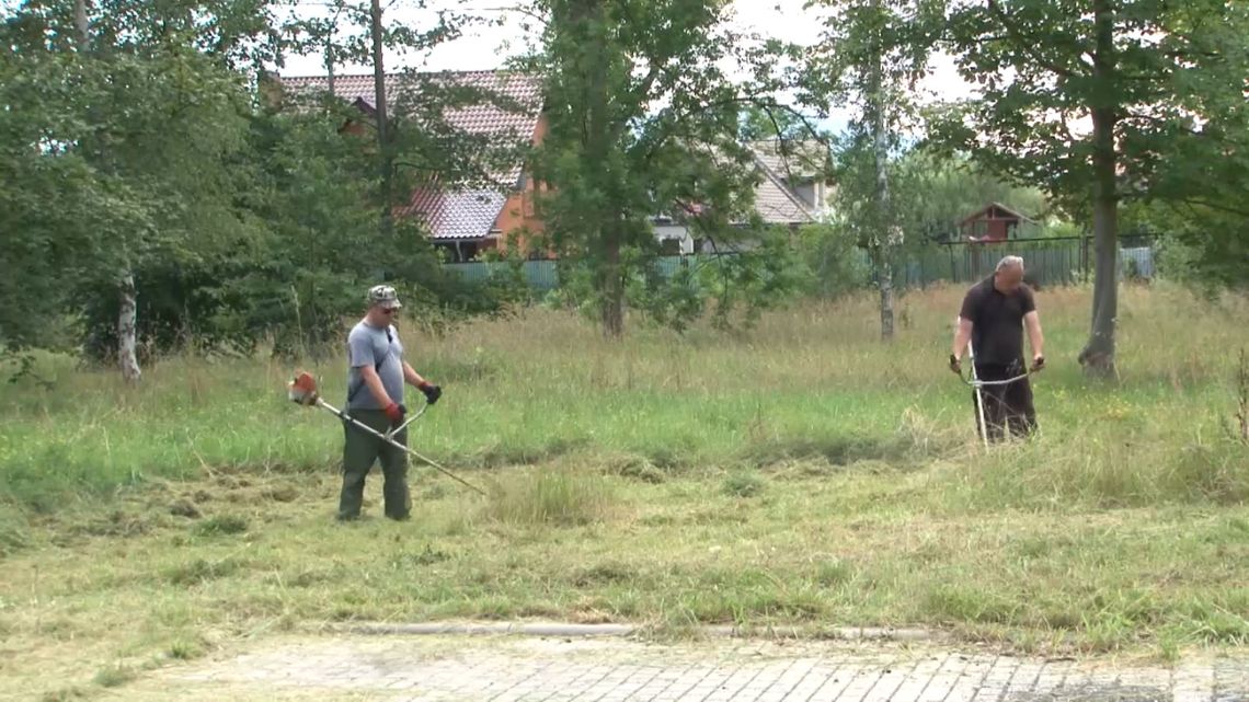 Ochotnicy pomagają Ochotnicy pomagają