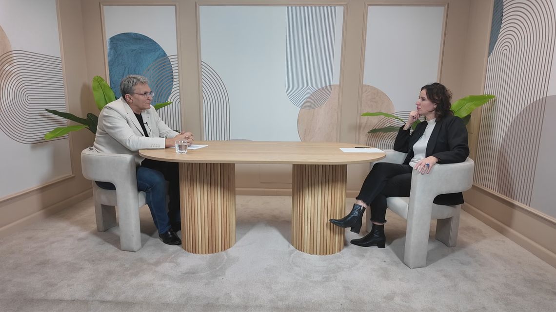 Pod Lupą - Artur Oliasz Pod Lupą - Artur Oliasz