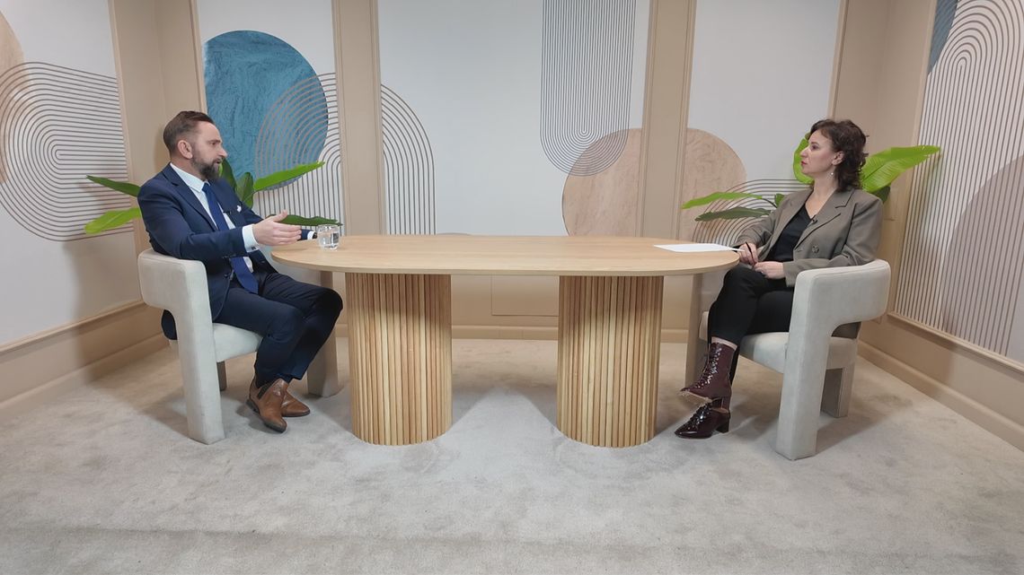 Pod Lupą - Rafał Wróblewski