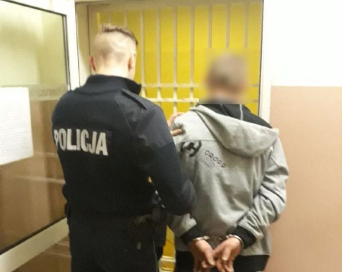 Policja zatrzymała dwóch 22-latków z narkotykami w Sieniawce